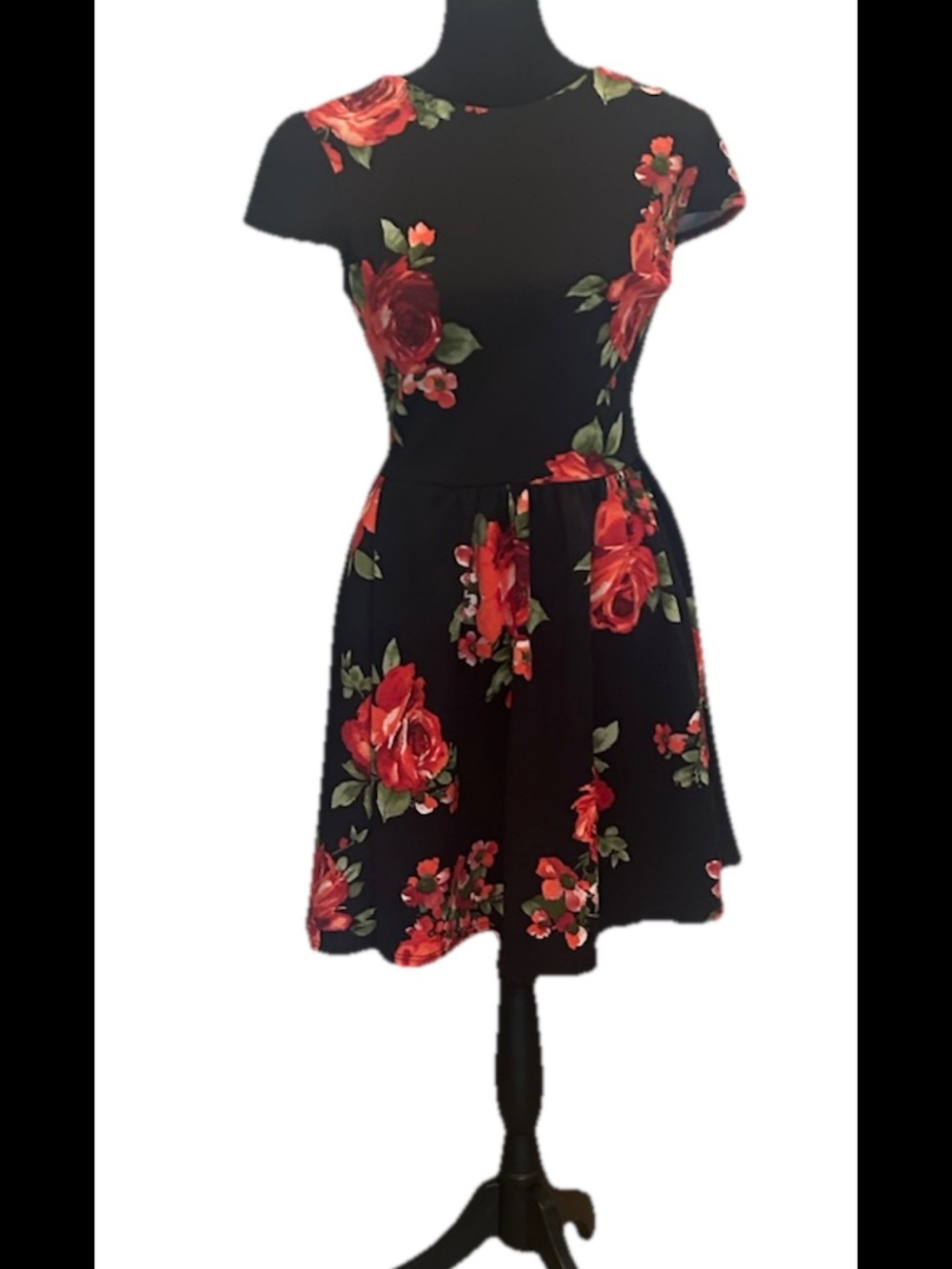 B. Smart Black Floral Fit & Flare Cap Sleeve Short Knit Dress Size 9/10